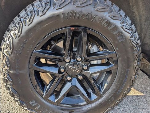 Used 2024 Chevrolet Silverado 1500 Custom Trail Boss image 25