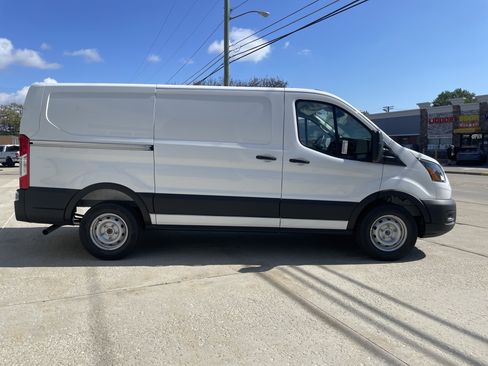 New 2027 Ford Transit 150 Low Roof w/ Load Area Protection Package RWD image 3