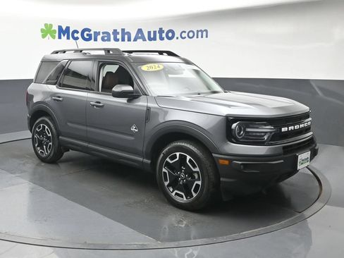 Used 2024 Ford Bronco Sport Outer Banks w/ Tech Package AWD/4WD image 2