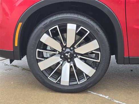 Used 2025 Mitsubishi Outlander SE image 27