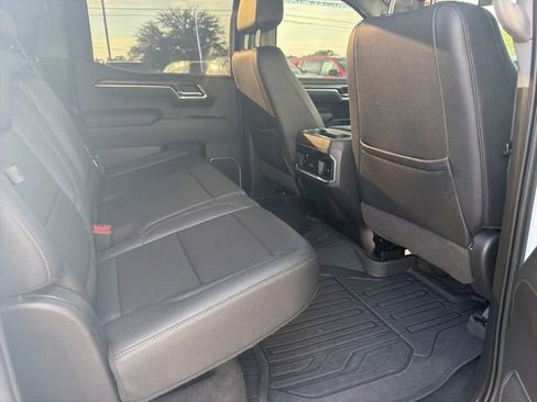 Used 2022 GMC Sierra 1500 SLT w/ SLT Premium Package AWD/4WD image 7