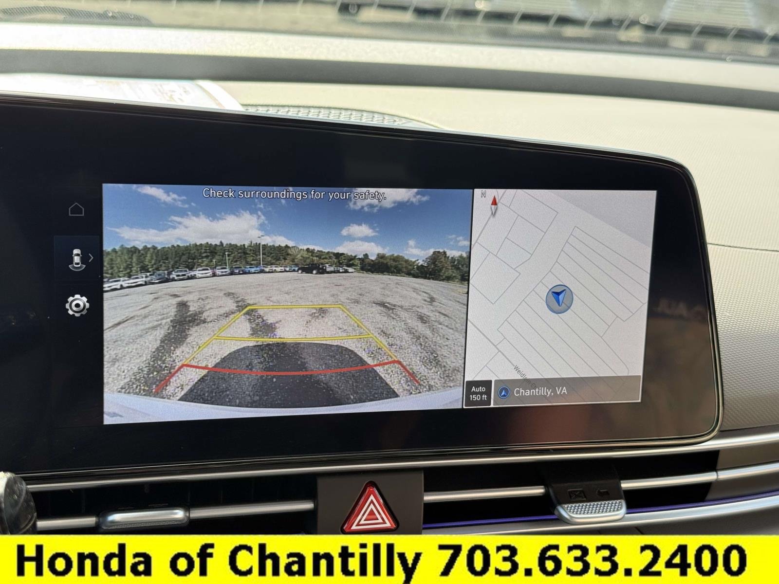 Used 2024 Hyundai Elantra SEL w/ Convenience Package FWD image 11