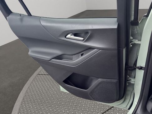 New 2026 Chevrolet Equinox LT image 18