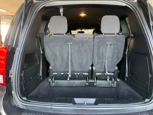 Used 2018 Dodge Grand Caravan SE FWD image 21