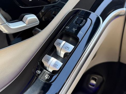 Certified 2023 Mercedes-Benz S 500 4MATIC image 9