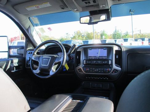 Used 2019 GMC Sierra 2500 Denali w/ Duramax Plus Package image 26