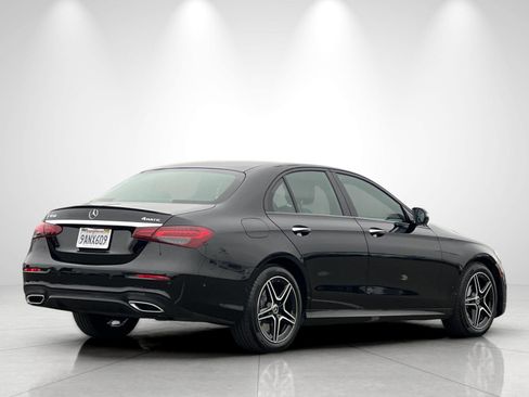 Used 2022 Mercedes-Benz E 450 4MATIC Sedan image 5