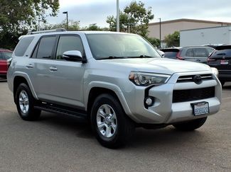 Used 2020 Toyota 4Runner SR5 Premium w/ Moonroof Package RWD video 3