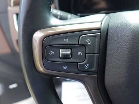 Used 2024 Chevrolet Suburban High Country AWD/4WD image 16