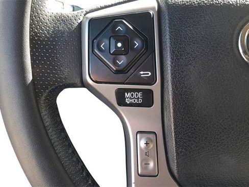 Used 2014 Toyota 4Runner Limited image 21