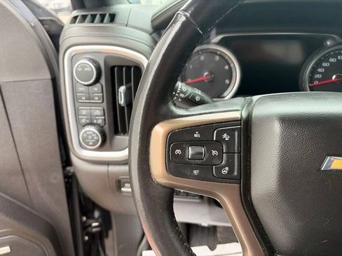 Used 2022 Chevrolet Silverado 2500 High Country w/ Technology Package AWD/4WD image 16