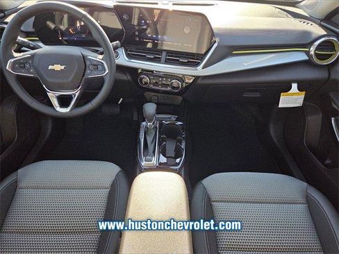 New 2026 Chevrolet Trax LT image 12