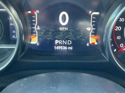 Used 2019 Jeep Wrangler Unlimited Rubicon w/ LED Lighting Group AWD/4WD image 6