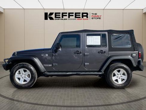 Used 2018 Jeep Wrangler Unlimited Sport S image 2