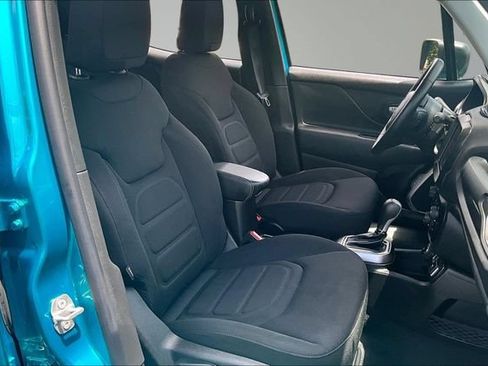 Used 2022 Jeep Renegade Latitude w/ Convenience Group AWD/4WD image 27