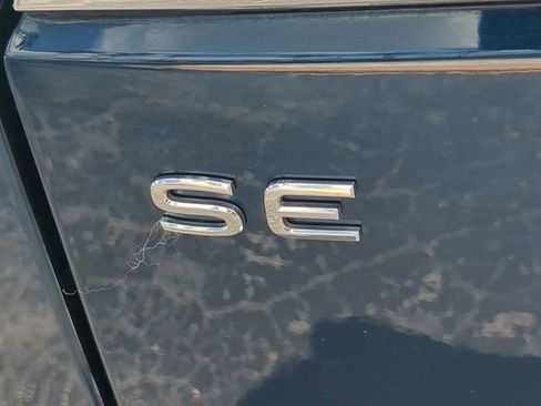 Certified 2023 Volkswagen Atlas SE w/ Panoramic Sunroof Package image 11