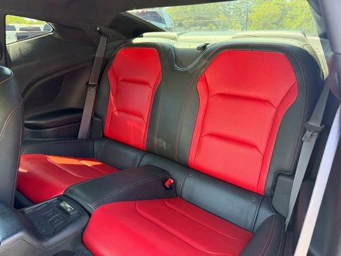 Used 2017 Chevrolet Camaro SS RWD image 13