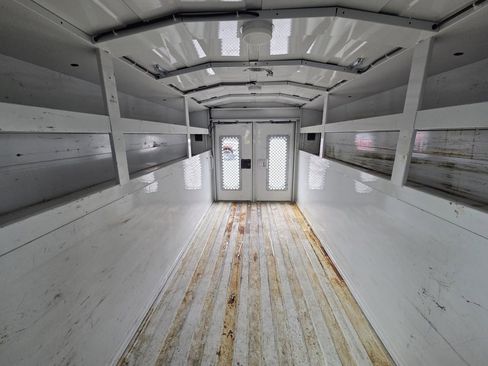 Used 2017 Ford Transit Connect XLT image 17