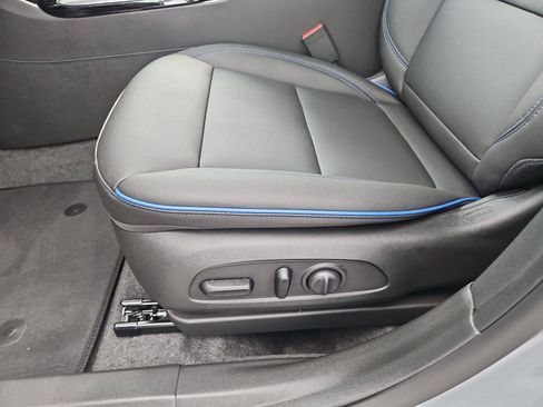 New 2026 Buick Envista Sport Touring w/ Convenience I Package FWD image 16