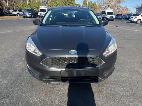 Used 2018 Ford Focus SE image 8