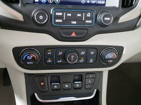 Used 2018 GMC Terrain Denali w/ Advanced Safety Package AWD/4WD image 23