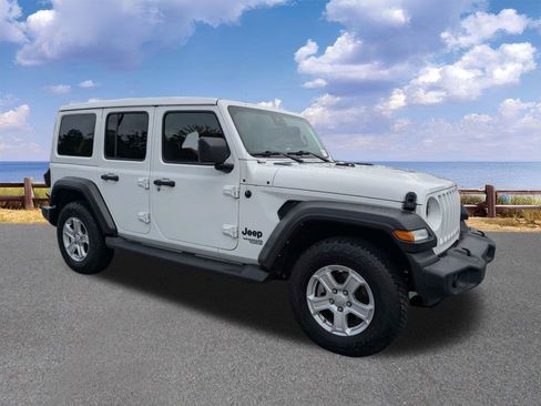 Used 2021 Jeep Wrangler Unlimited Sport w/ Sun And Sound Package AWD/4WD image 10