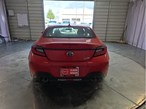 Used 2026 Toyota GR86 w/ ALL Weather Mat Package (TMS) image 9