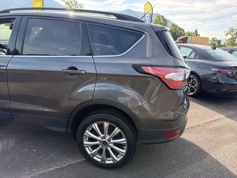 Used 2018 Ford Escape SE FWD image 7