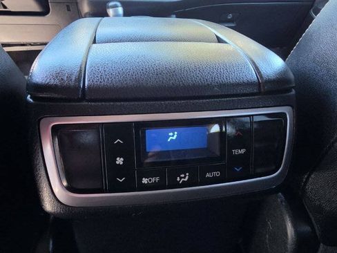 Used 2018 Toyota Highlander Limited AWD/4WD image 14