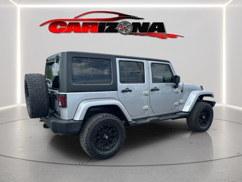 Used 2013 Jeep Wrangler Unlimited Sahara w/ Connectivity Group AWD/4WD image 5