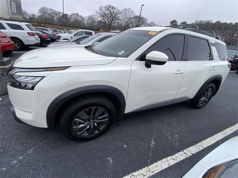 Used 2024 Nissan Pathfinder SV w/ Lighting Package (N92) image 4