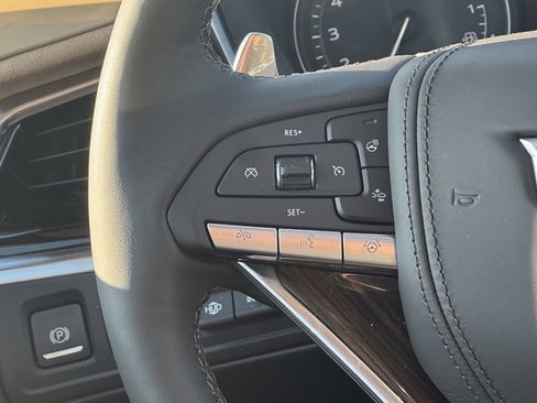 Used 2025 Cadillac XT6 Sport w/ Platinum Package image 15