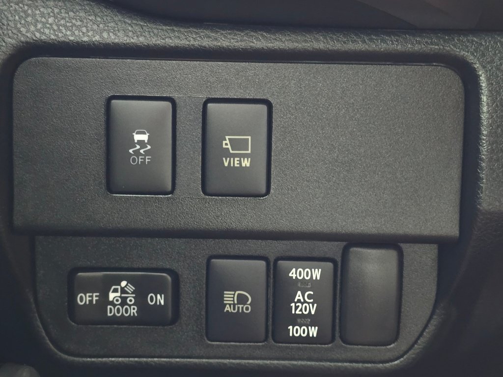 Used 2021 Toyota Tacoma Limited AWD/4WD image 35