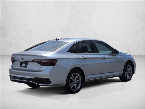Used 2022 Volkswagen Jetta SE FWD image 8