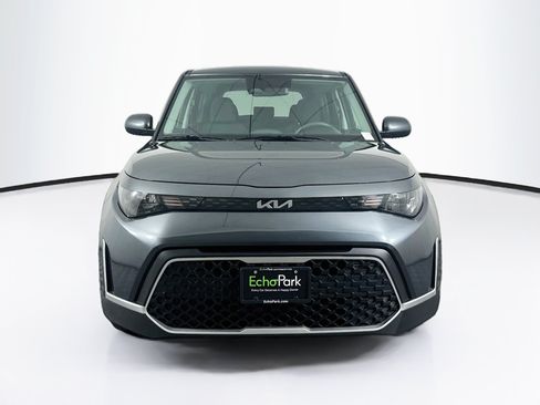 Used 2025 Kia Soul LX w/ LX Technology Package FWD image 2