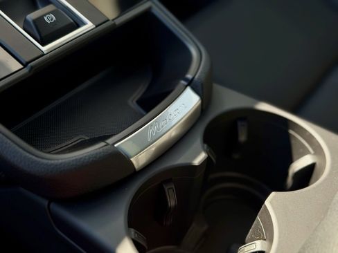 Used 2025 Porsche Macan image 41