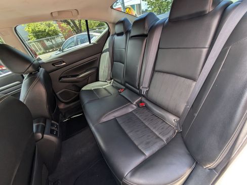 Used 2021 Nissan Altima 2.5 Platinum AWD/4WD image 18