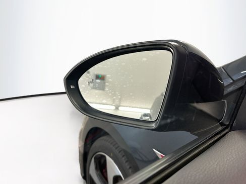 Used 2019 Volkswagen Golf S image 16