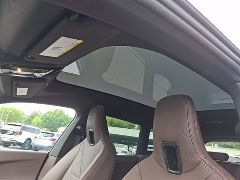 Used 2023 BMW iX xDrive50 w/ Sport Package AWD/4WD image 17