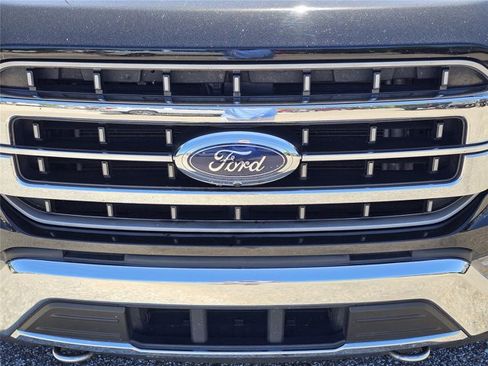 Used 2022 Ford F150 Lariat AWD/4WD image 6