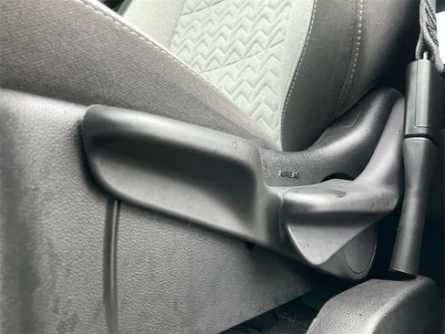 Used 2024 Chevrolet Equinox LS w/ Midnight Edition image 33