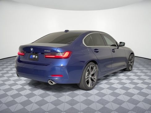 Certified 2024 BMW 330i Sedan w/ Convenience Package RWD image 9