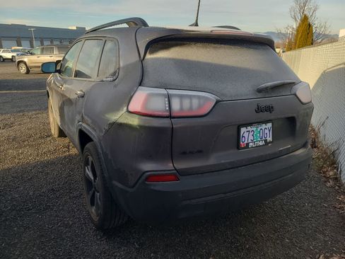 Used 2023 Jeep Cherokee Altitude Lux w/ Lux Elite Package image 3