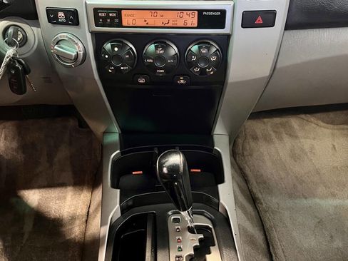 Used 2004 Toyota 4Runner SR5 AWD/4WD image 11