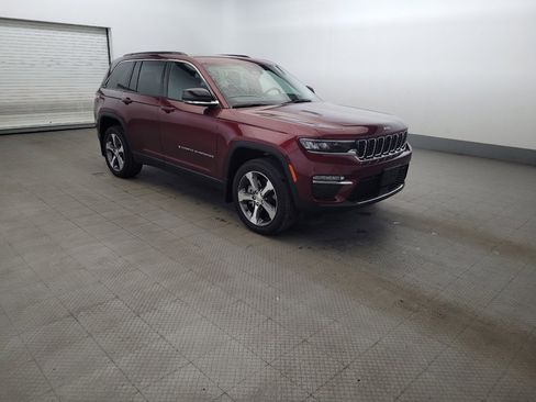 Used 2024 Jeep Grand Cherokee Limited 4xe AWD/4WD image 13