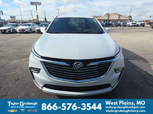 Used 2022 Buick Enclave Premium FWD image 2