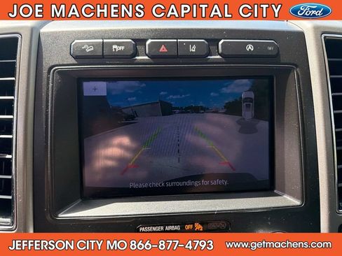 Used 2020 Ford Expedition XLT w/ Equipment Group 202A AWD/4WD image 24