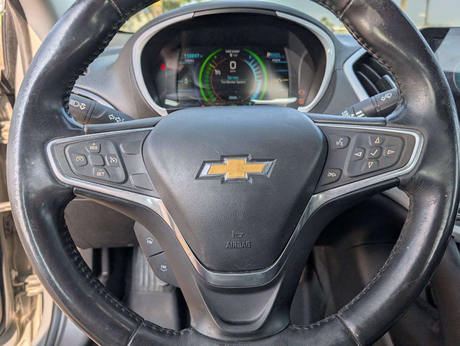 Used 2017 Chevrolet Volt LT FWD image 25