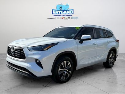 Used 2022 Toyota Highlander XLE