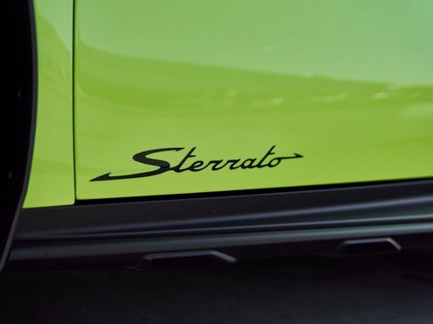 Used 2024 Lamborghini Huracan Sterrato image 9